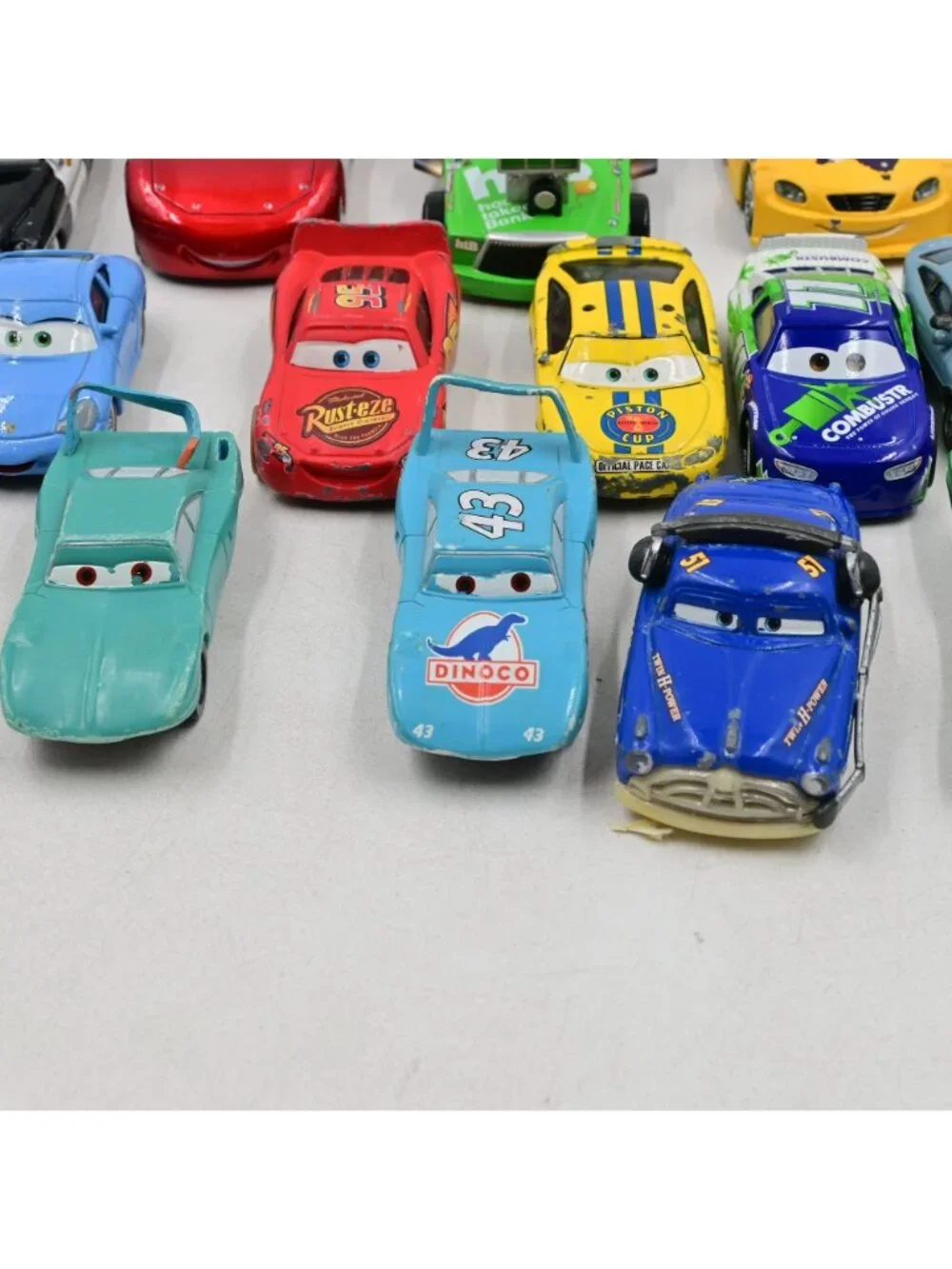 Disney Pixar Cars Diecast Lot of 25 Mattel 1:55 Lightning McQueen Mater King